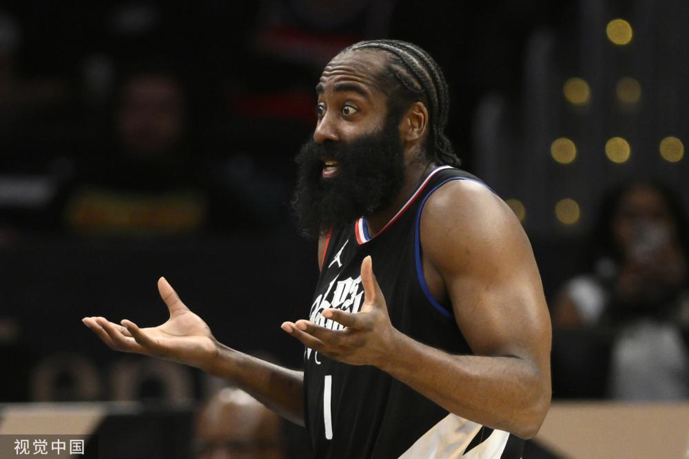 多年轻的足 多年轻的足